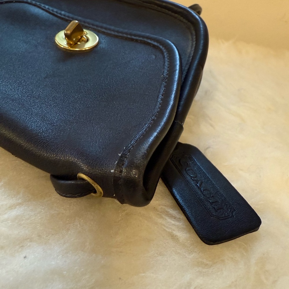 Coach Black Leather Crossbody with Gold Turnlock - Picture 4 of 10